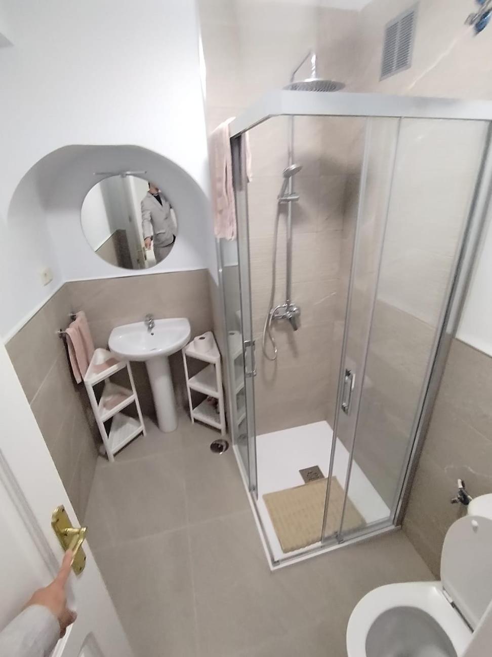 Hostel Latimoamericano Masculino Madrid Eksteriør billede