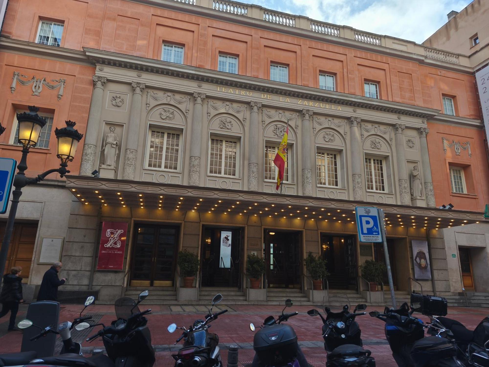Hostel Latimoamericano Masculino Madrid Eksteriør billede